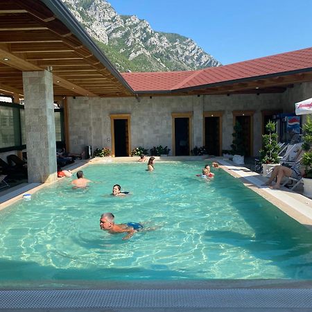 Panorama Rooms Hotel Near The Old Bazaar Kruje Bagian luar foto