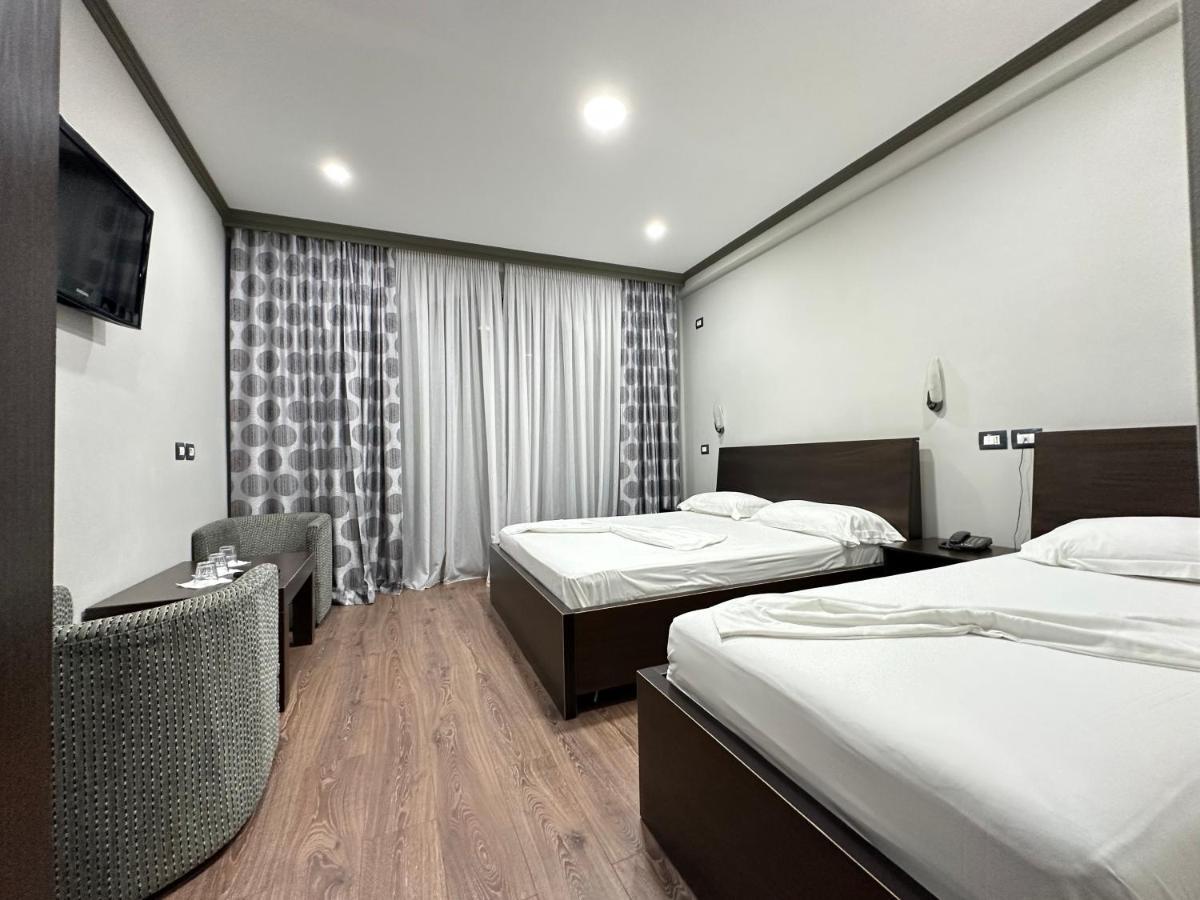 Panorama Rooms Hotel Near The Old Bazaar Kruje Bagian luar foto
