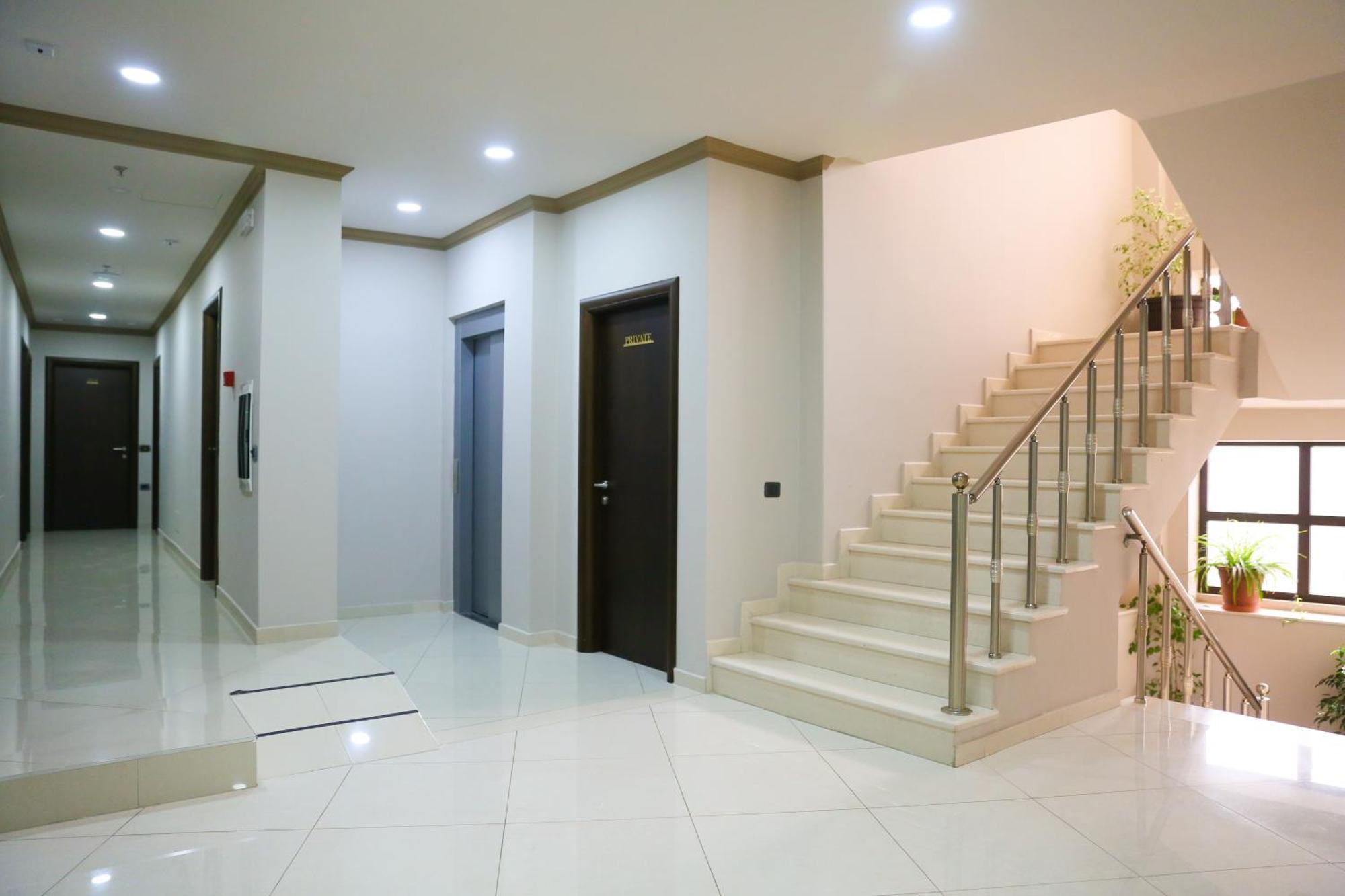 Panorama Rooms Hotel Near The Old Bazaar Kruje Bagian luar foto